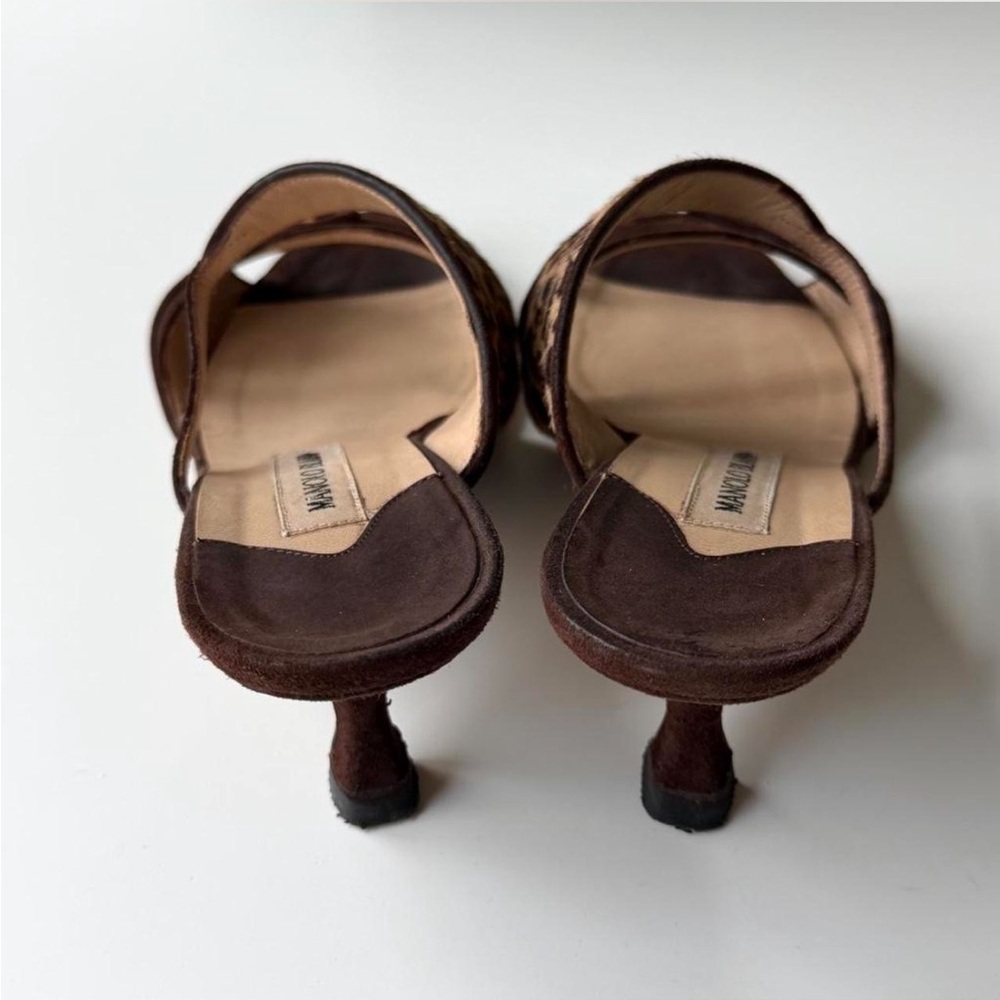 Manolo Blahnik Vintage Kitten Heel - Picture 5 of 7